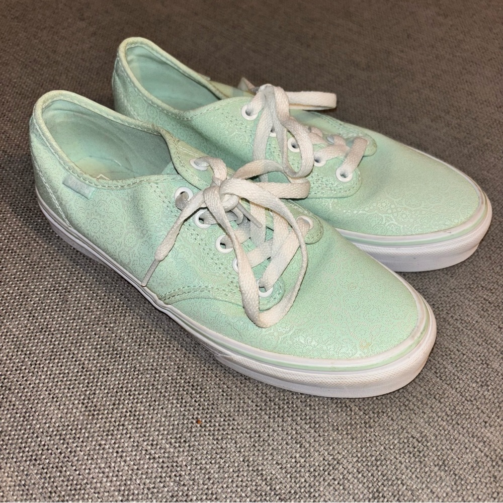 VANS embossed light green laced shoes, size 7.5